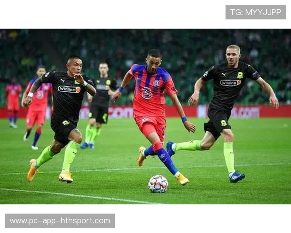 切尔西前场多点移动打乱对手布置