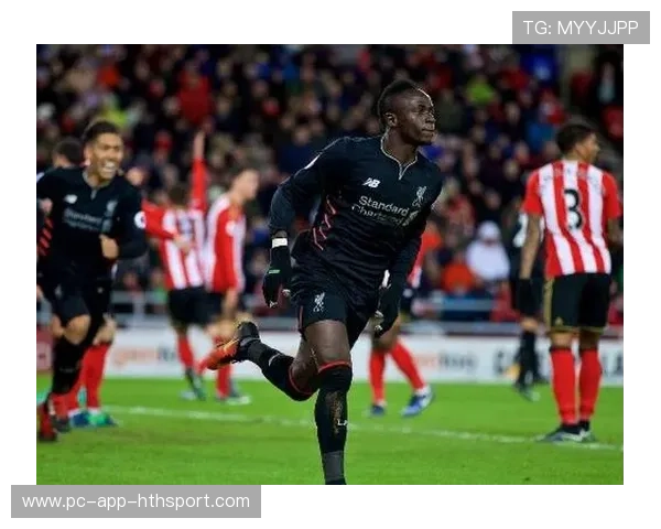 利物浦边路拉扯制造大量空档